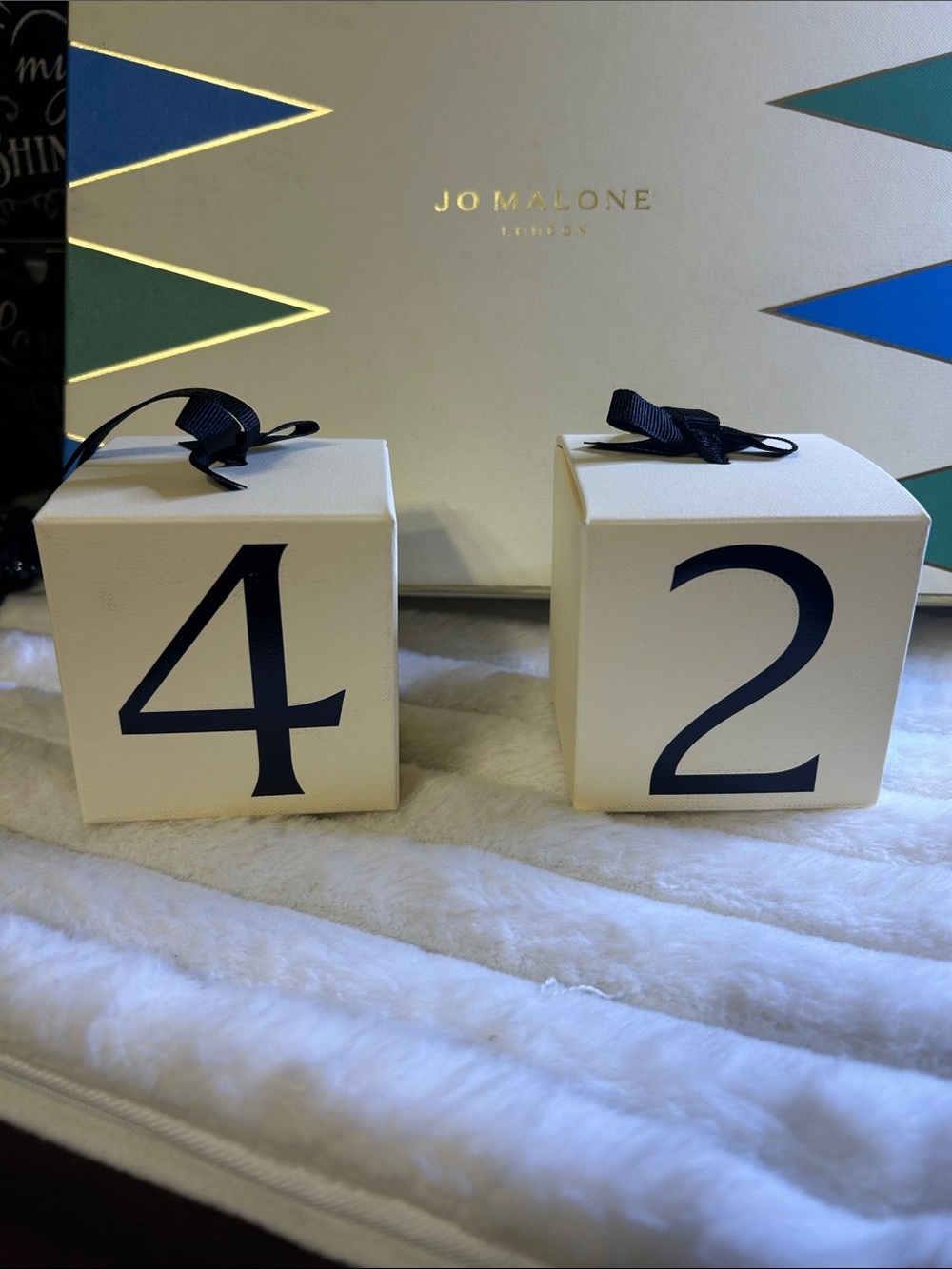 Jo Malone Gift Boxes - Set of 2 - Picture 2 of 3